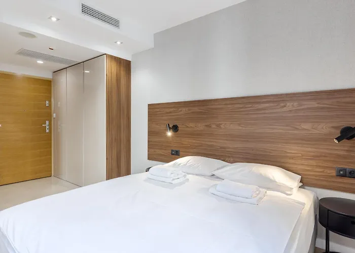 Krawiecka By Comfort Apartament *