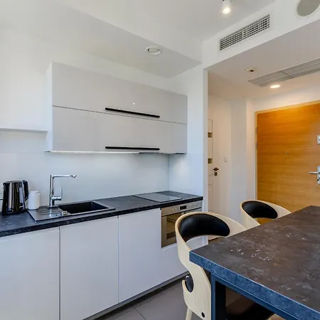 Krawiecka By Comfort Apartment *